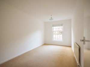 Double bedroom- click for photo gallery